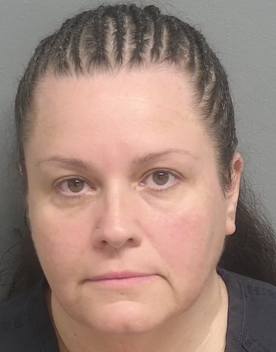 Mugshot of CASSANDRA LYNN KERR