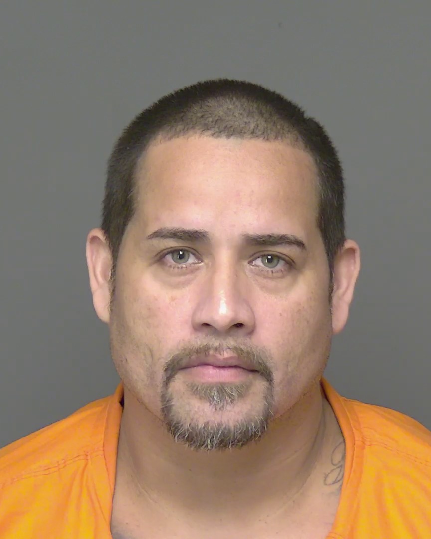 Mugshot of JONATHAN LUGO