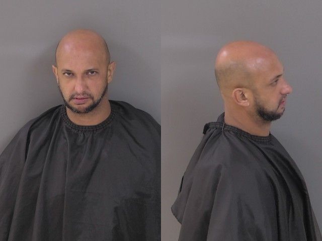 Mugshot of ROGELIO MENENDEZ Jr