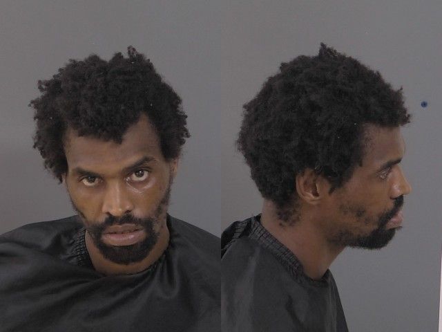 Mugshot of Aremis Rene Brown
