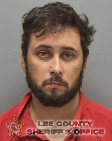 Mugshot of DANIEL DOMINGUEZ BANUELOS