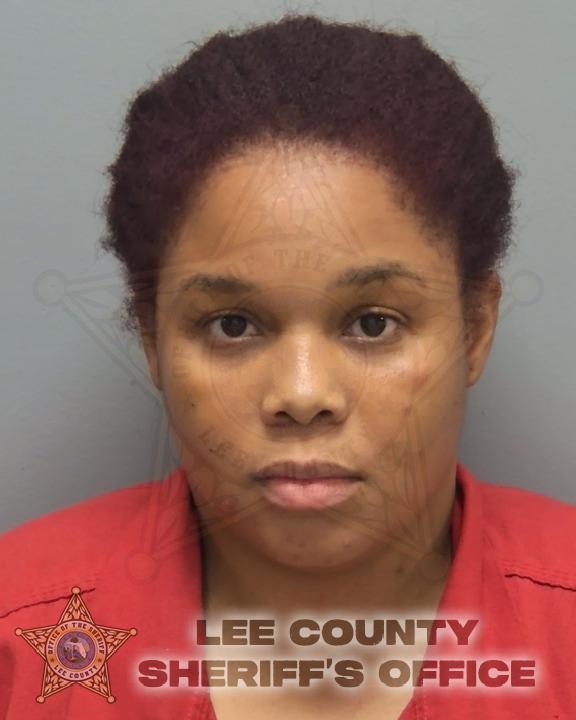 Mugshot of REISHA-LEE TASHOYA MAXWELL