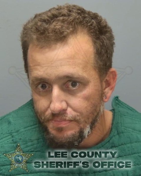 Mugshot of ROBERT DJ GARCIA DEVEAU