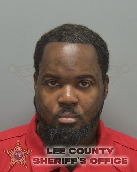 Mugshot of DEVONTE MAKELL ROBINSON