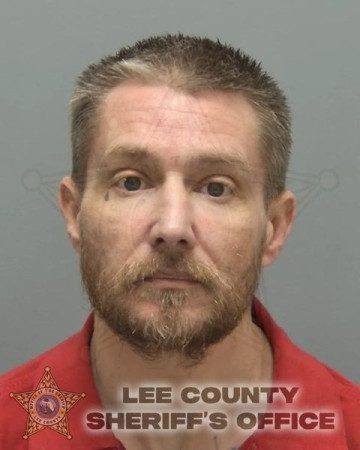 Mugshot of MICHAEL ALLEN COMPTON