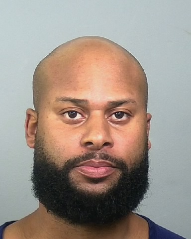 Mugshot of DERRICK DAVIS