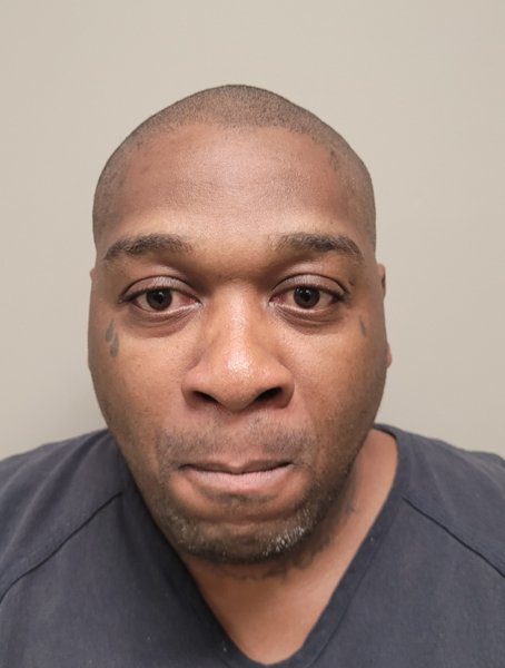 Mugshot of MICHAEL DWIGHT BROWN