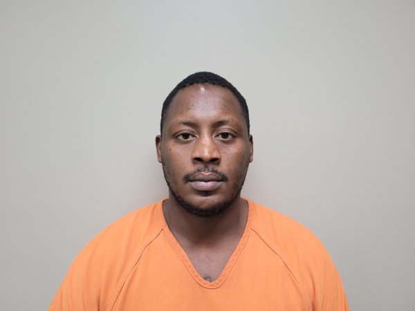 Mugshot of MARTINES DEVONTAY CLARK