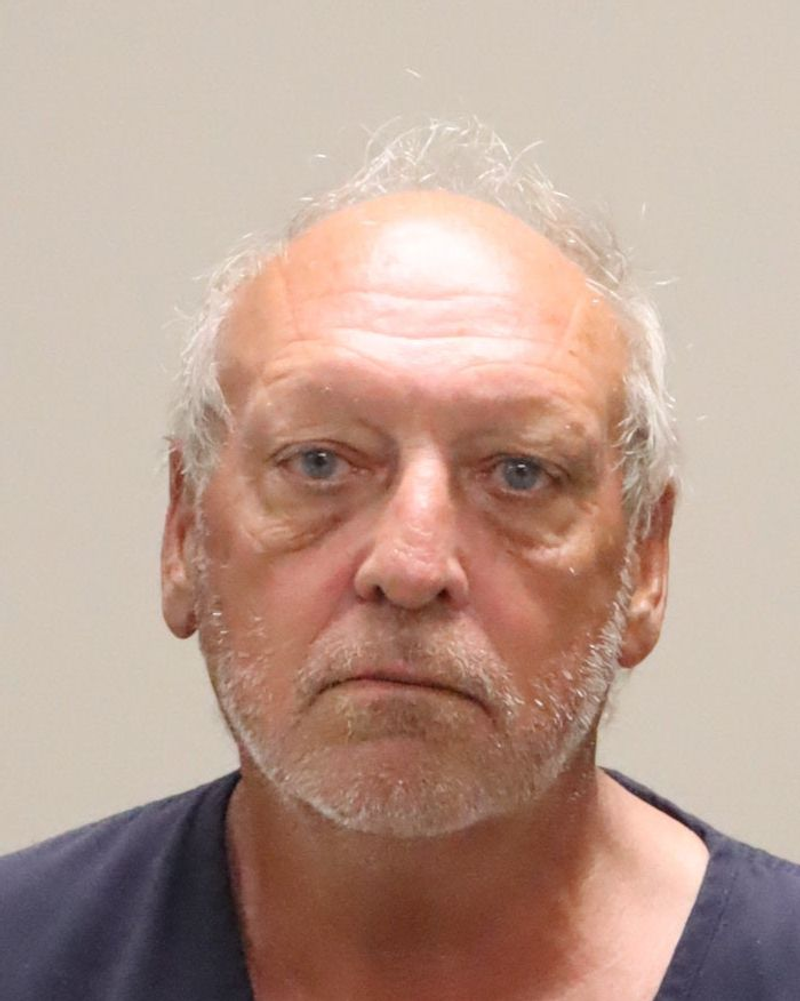 Mugshot of DOUGLAS JOHN LOOMIS