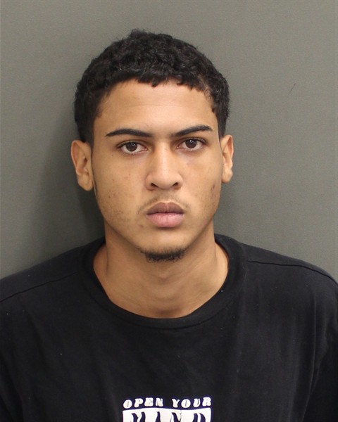 Mugshot of JOSUE YADIEL AGUILUORTA