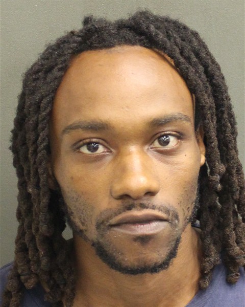 Mugshot of DARIUS LATRAVIS LLOYD