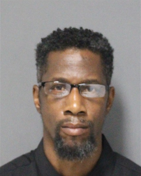 Mugshot of DANYIELLE L BENJAMIN