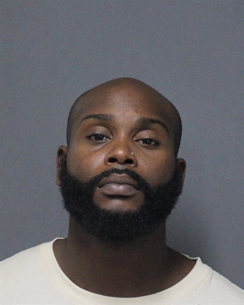 Mugshot of SHAQUILLE TREVOR PANT