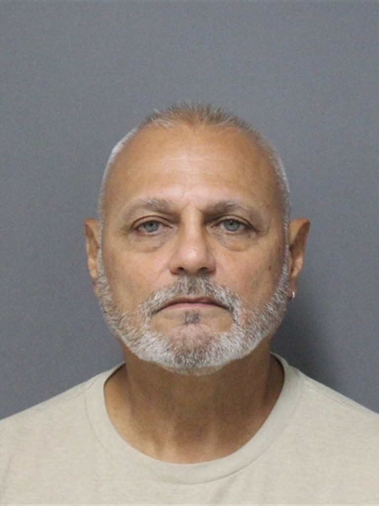 Mugshot of LUIS OSCAR CASTROVEGA