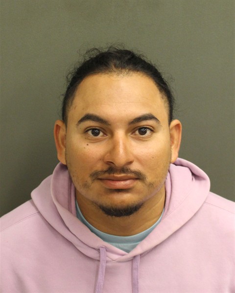 Mugshot of EFRAIN EDUARDO CANTAREROLANDAVERDE