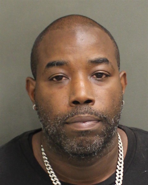 Mugshot of TYQUAN RASHEIN ROBERTS