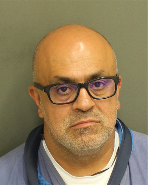 Mugshot of CARLOS MAURICIO MORENO