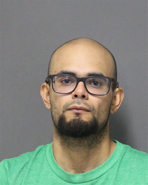Mugshot of SEBASTIAN BARRETO