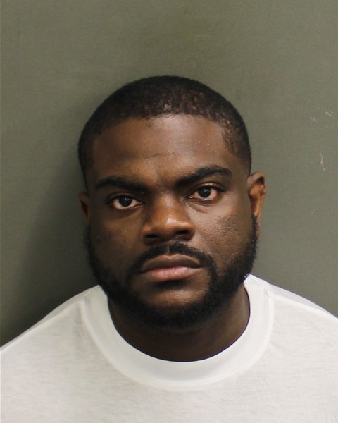 Mugshot of IBERDINO LENSBERNAL PETIT