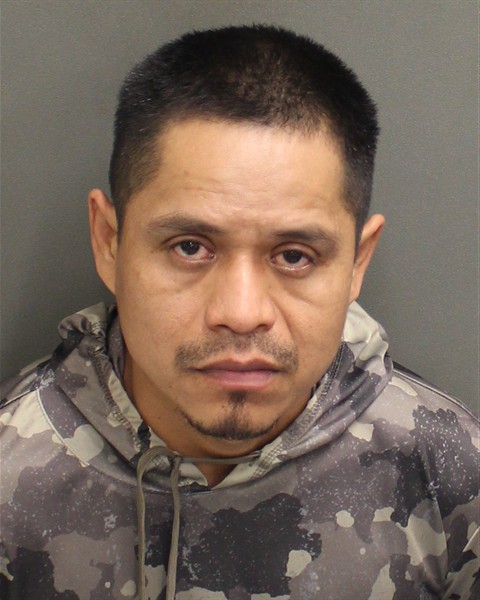 Mugshot of ROLANDO CRISTOBALMORALES