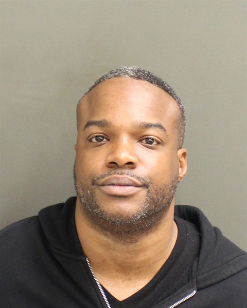 Mugshot of DERRICK DAMON HENDRICKS