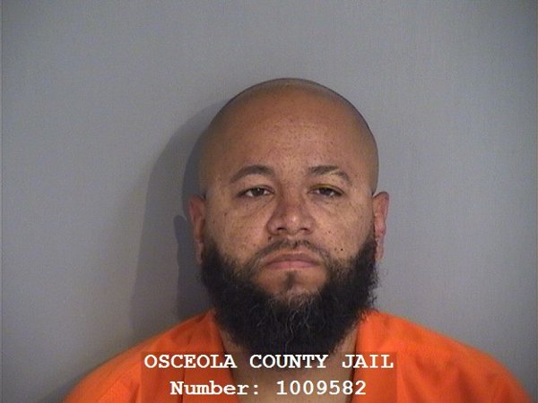 Mugshot of VICTOR MANUEL AGOSTO-COLON