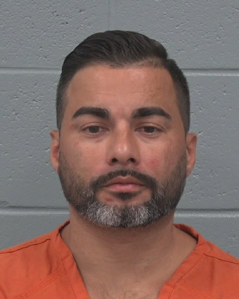 Mugshot of JULIO HERNANDO PARRA