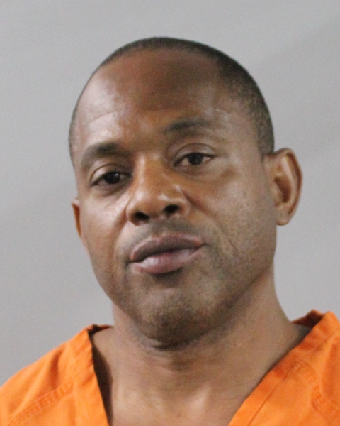 Mugshot of LOENGRIN MIGUEL QUIROZ LARREA