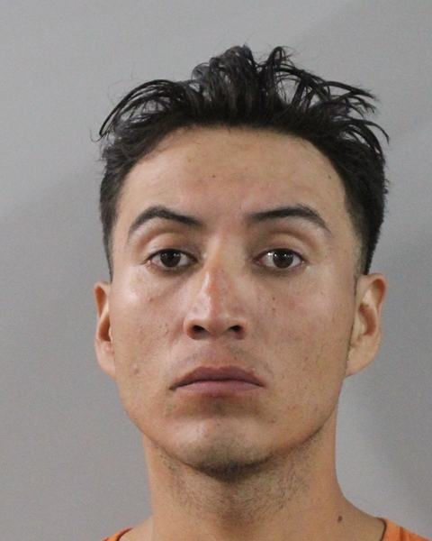 Mugshot of ROBERTO MATA HERNANDEZ