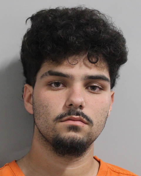 Mugshot of GIOVANNI MIGUEL QUINONES PARRA