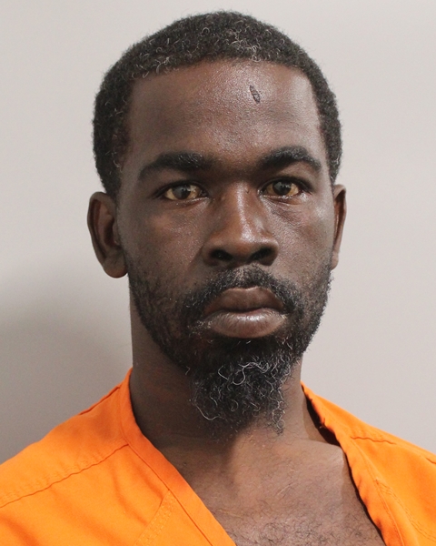 Mugshot of DEONDRE L FIELDS