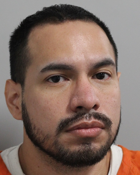 Mugshot of JONATHAN ALMENDAREZ