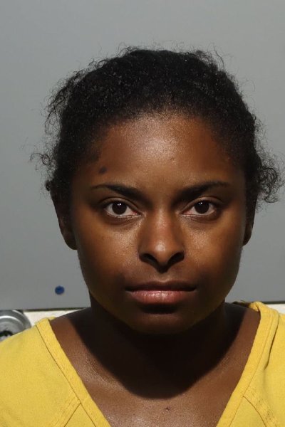 Mugshot of SHANICE ESHAY HOGAN