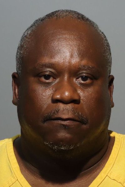 Mugshot of SHERALTON MAYS