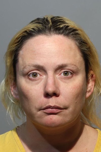 Mugshot of AMANDA LYNN SMITH