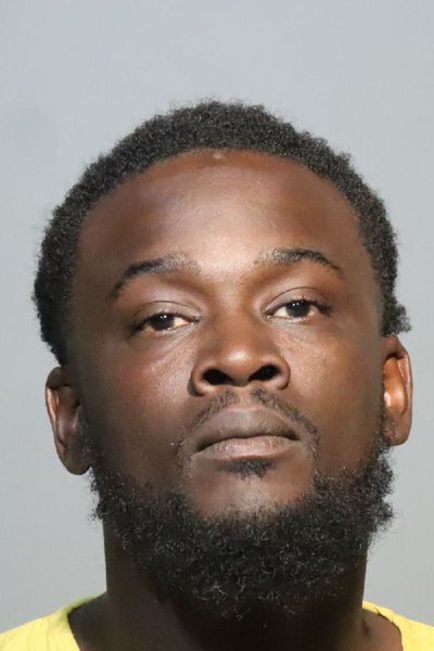 Mugshot of SE`VONNE OSHAYTERAAN SPENCER