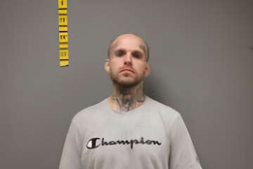 Mugshot of Dylan Arthur Leeper