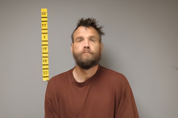 Mugshot of Clint Bruce Roberts