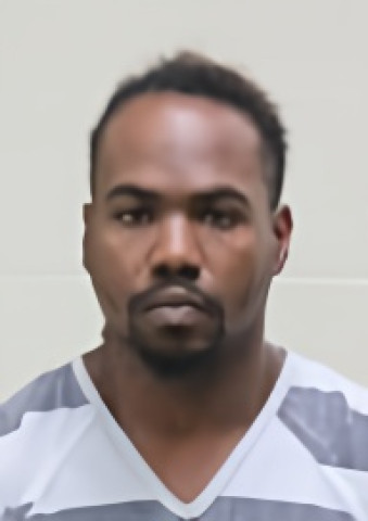 Mugshot of Tishaun D Esaw
