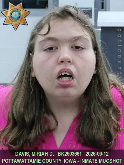 Mugshot of MIRIAH DON DAVIS