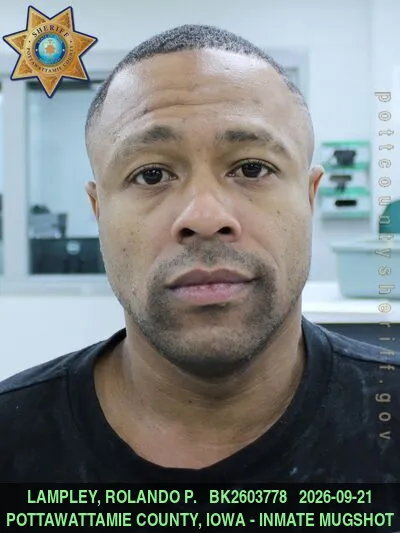 Mugshot of ROLANDO PAREZ LAMPLEY