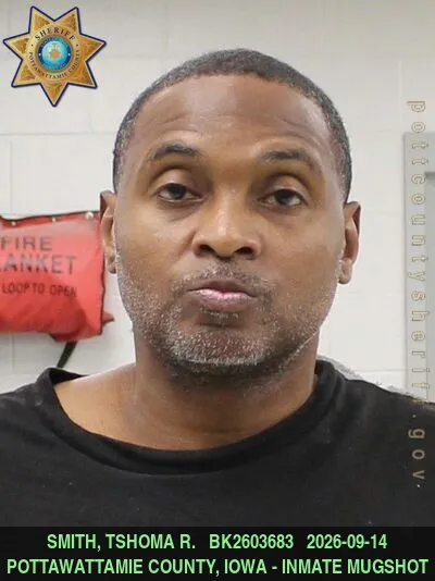 Mugshot of TSHOMA RANELL SMITH