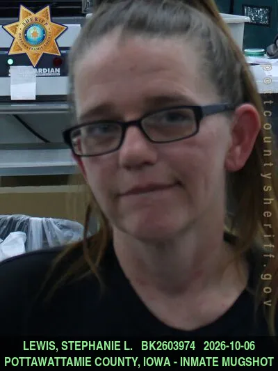 Mugshot of STEPHANIE LOUISE LEWIS