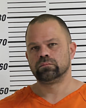 Mugshot of EWOLDT BRADLEY GLENN