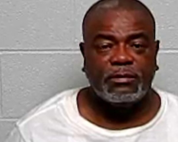 Mugshot of LARRY J, JR RUFF