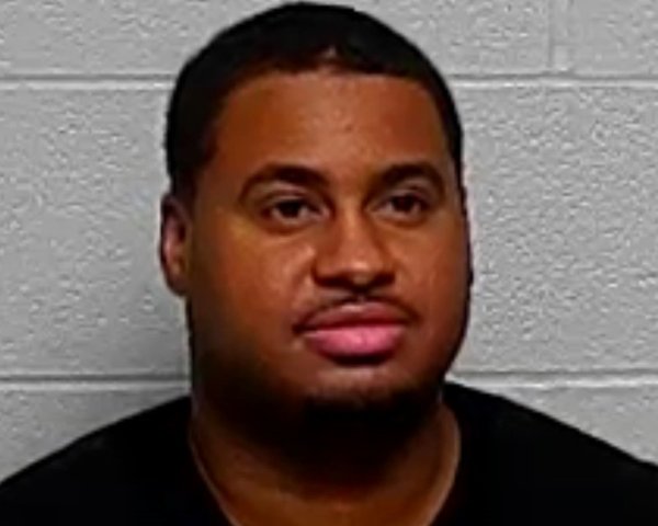 Mugshot of LONDALE T HALL