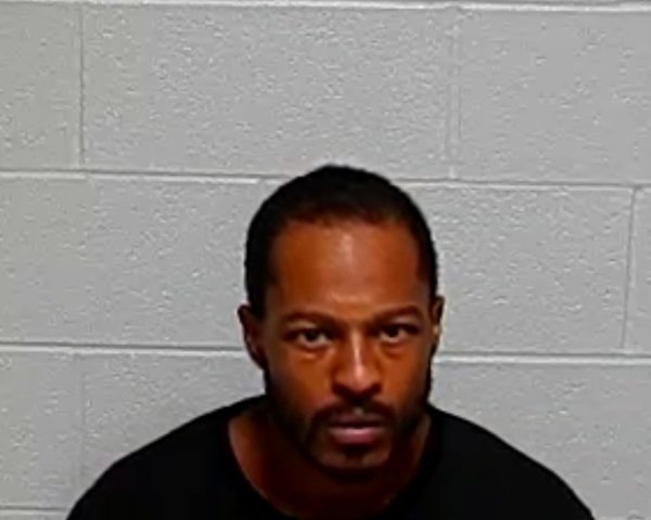 Mugshot of DONTERRANCE M NIXON