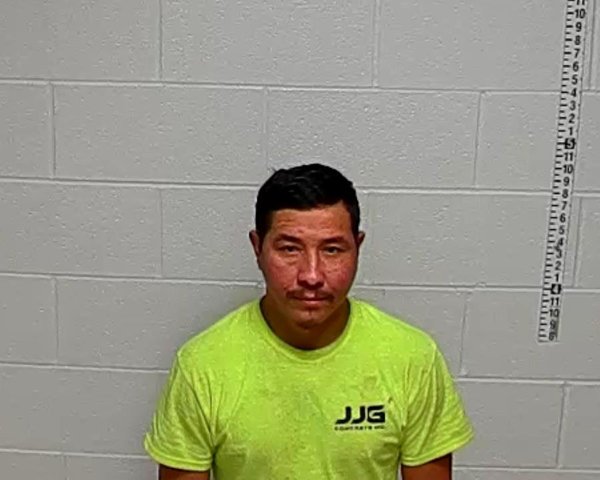 Mugshot of MANUEL PINEDA-CHAVEZ