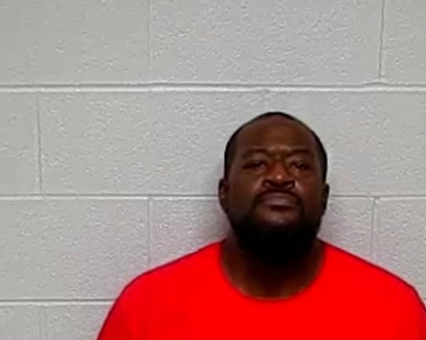 Mugshot of MALCHUS T ERVIN