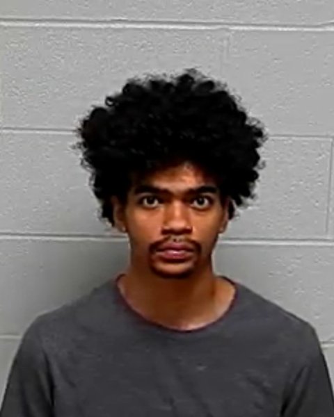 Mugshot of Gabriel A Luna-Johnson